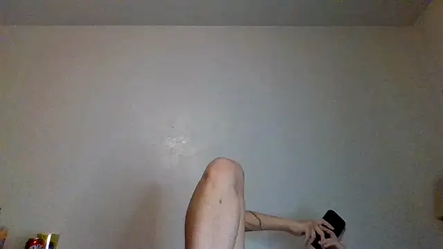 Snapshot of Tallhungandcloudy chatting on 03.22.26 Tallhungandcloudy online show from 03.22.26