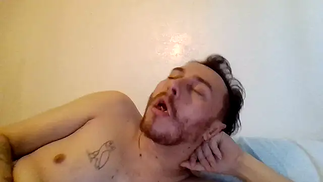 Snapshot of Tallhungandcloudy chatting on 03.22.26 Tallhungandcloudy online show from 03.22.26