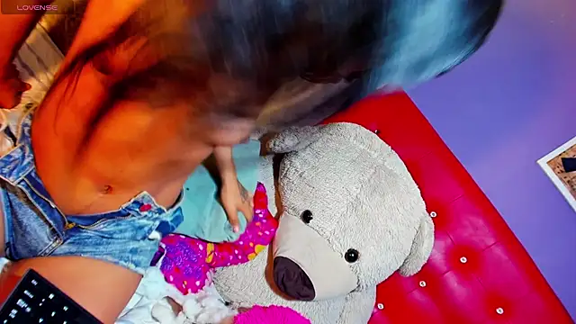 Snapshot of sexy_girlts chatting on 02.21.26 sexy girlts online show from 02.21.26