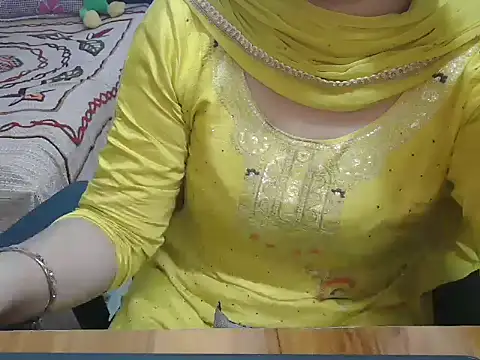 Snapshot of _chitranshi chatting on 02.10.26 chitranshi online show from 02.10.26