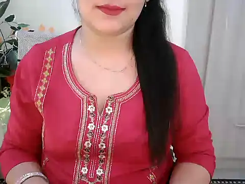 Snapshot of _chitranshi chatting on 03.18.26 chitranshi online show from 03.18.26