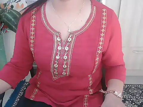 Snapshot of _chitranshi chatting on 03.26.26 chitranshi online show from 03.26.26