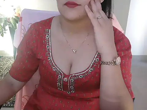 Snapshot of _chitranshi chatting on 04.17.26 chitranshi online show from 04.17.26