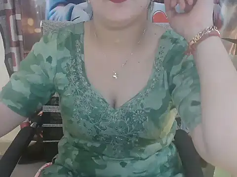 Snapshot of _chitranshi chatting on 05.10.26 chitranshi online show from 05.10.26