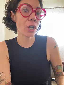 Snapshot of JeanneDuval8888 chatting on 04.22.26 JeanneDuval8888 online show from 04.22.26