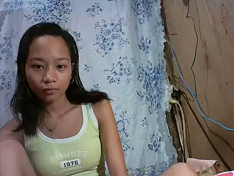 Snapshot of Asianpinay_Skinny1818 chatting on 03.17.26 Asianpinay Skinny1818 online show from 03.17.26