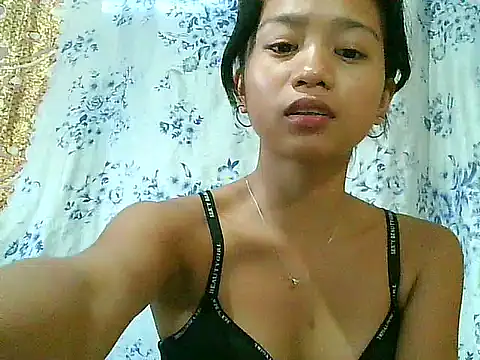 Snapshot of Asianpinay_Skinny1818 chatting on 03.28.26 Asianpinay Skinny1818 online show from 03.28.26