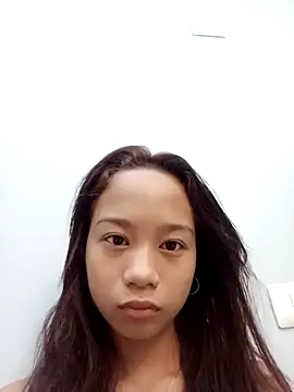 Snapshot of Asianpinay_Skinny1818 chatting on 04.18.26 Asianpinay Skinny1818 online show from 04.18.26