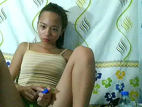Snapshot of Asianpinay_Skinny1818 chatting on 05.01.26 Asianpinay Skinny1818 online show from 05.01.26