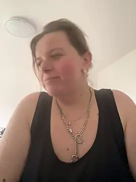 Snapshot of Laura-Loveyou chatting on 02.18.26 Laura-Loveyou online show from 02.18.26