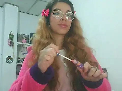 Snapshot of LumiRosse chatting on 02.17.26 LumiRosse online show from 02.17.26