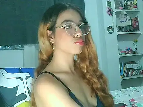 Snapshot of LumiRosse chatting on 02.20.26 LumiRosse online show from 02.20.26