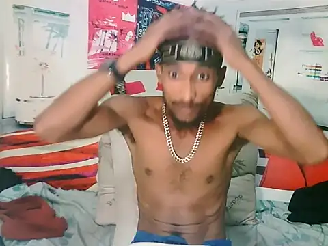 Snapshot of EroticPoison69 chatting on 03.01.26 EroticPoison69 online show from 03.01.26