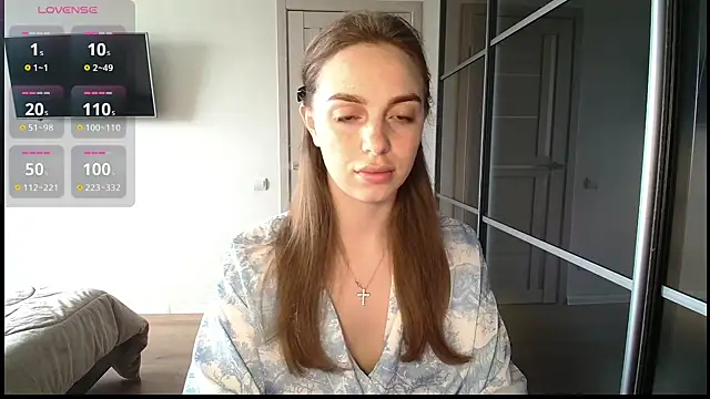  julia wonderful  online show from 04.02.26