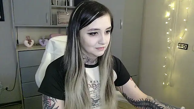 Rin Tozier online show from 03.25.26