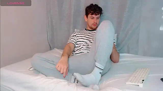 Snapshot of Luc_7 chatting on 03.07.26 Luc 7 online show from 03.07.26