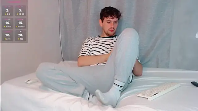 Snapshot of Luc_7 chatting on 03.09.26 Luc 7 online show from 03.09.26