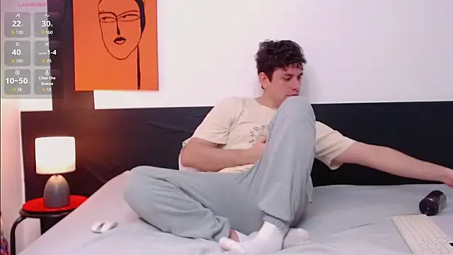 Snapshot of Luc_7 chatting on 03.22.26 Luc 7 online show from 03.22.26