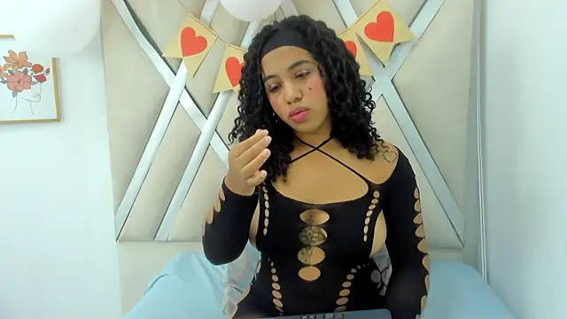 Snapshot of dafne_vallejo chatting on 02.14.26 dafne vallejo online show from 02.14.26