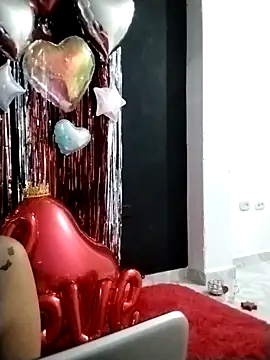 Snapshot of haffsa__ chatting on 02.14.26 haffsa online show from 02.14.26