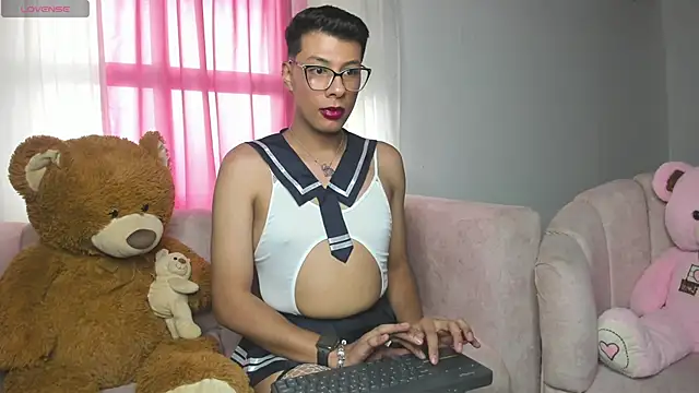 Miissy  online show from 04.25.26