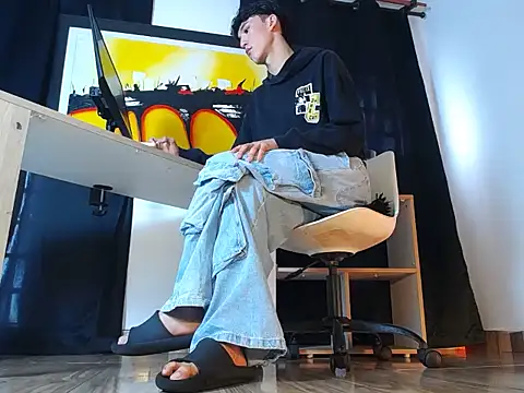 Snapshot of jullian_ricci chatting on 02.17.26 jullian ricci online show from 02.17.26