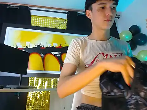 Snapshot of jullian_ricci chatting on 03.07.26 jullian ricci online show from 03.07.26