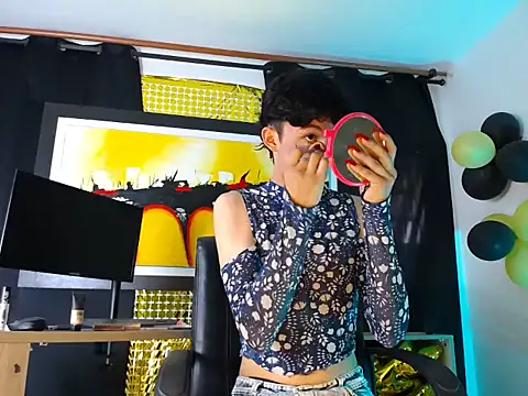 Snapshot of jullian_ricci chatting on 03.10.26 jullian ricci online show from 03.10.26