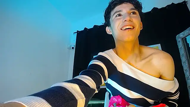 Snapshot of jullian_ricci chatting on 03.30.26 jullian ricci online show from 03.30.26