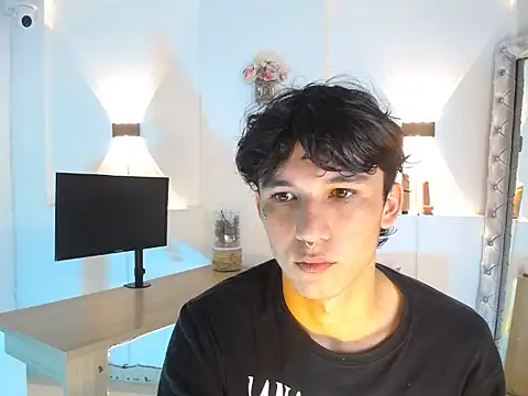 Snapshot of jullian_ricci chatting on 04.09.26 jullian ricci online show from 04.09.26