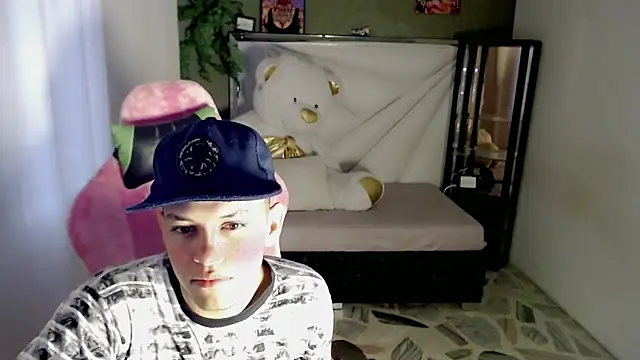 Top and bottom online show from 05.02.26