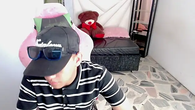 Top and bottom online show from 05.10.26