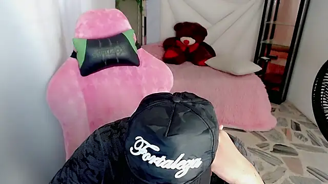 Top and bottom online show from 05.12.26