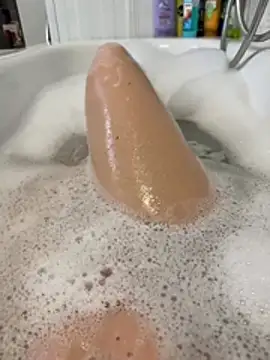 Snapshot of Ninimaus chatting on 03.29.26 Ninimaus online show from 03.29.26