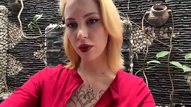 Snapshot of FruitedRiding chatting on 02.11.26 FruitedRiding online show from 02.11.26