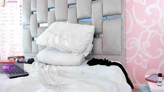 Alanna-Rose online show from 04.21.26