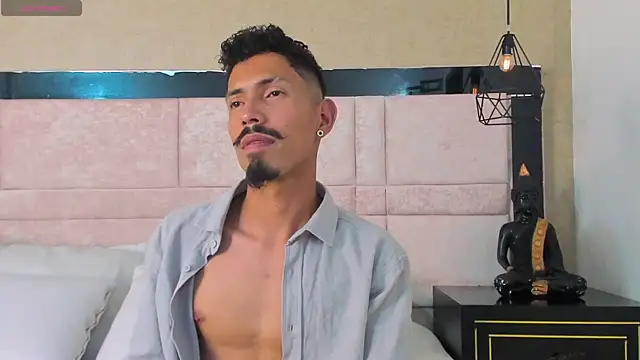 NoaahTylor online show from 03.13.26