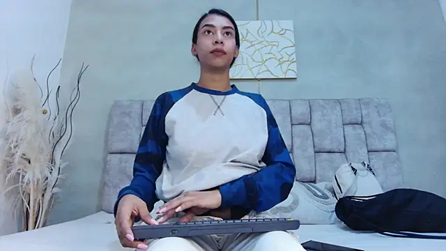 Snapshot of MelanyStone_ chatting on 05.12.26 MelanyStone online show from 05.12.26