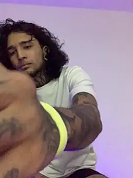 Snapshot of xrld10 chatting on 02.11.26 xrld10 online show from 02.11.26