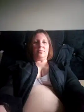 Snapshot of maturekate chatting on 02.12.26 maturekate online show from 02.12.26