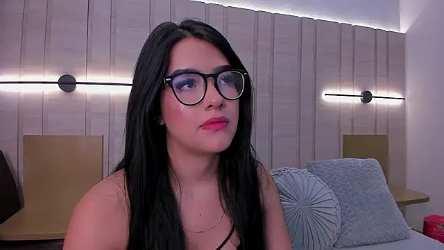 Snapshot of Emma_25_ chatting on 02.12.26 Emma 25 online show from 02.12.26