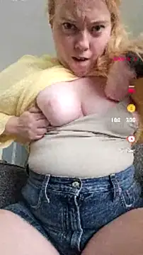 Snapshot of ShySweetheart chatting on 07.20.26 ShySweetheart online show from 07.20.26
