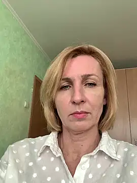 Snapshot of VeltaMur975 chatting on 02.20.26 VeltaMur975 online show from 02.20.26