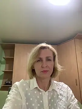 Snapshot of VeltaMur975 chatting on 02.23.26 VeltaMur975 online show from 02.23.26