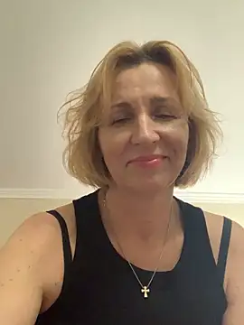 Snapshot of VeltaMur975 chatting on 03.18.26 VeltaMur975 online show from 03.18.26