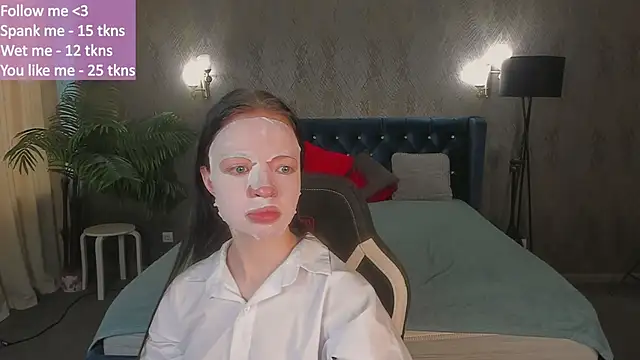 Snapshot of casey_blush chatting on 03.10.26 casey blush online show from 03.10.26