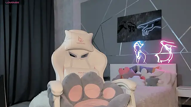 naomi reiss online show from 04.03.26