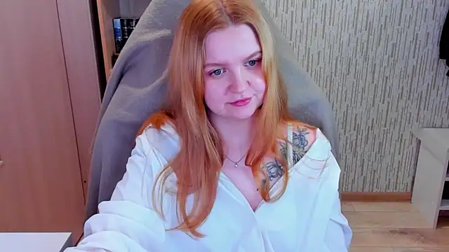 Snapshot of AnitaXVine chatting on 04.22.26 AnitaXVine online show from 04.22.26