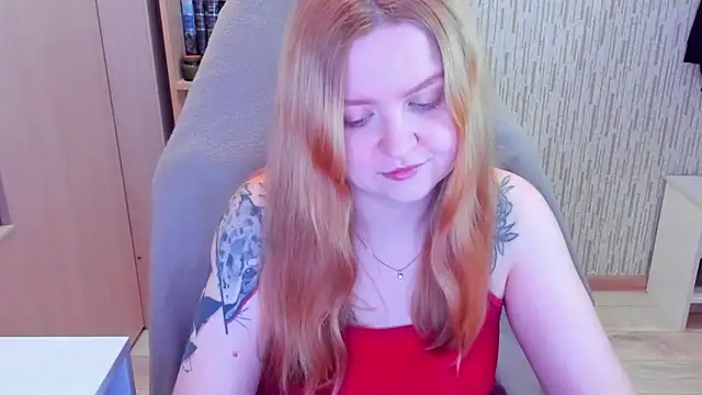 Snapshot of AnitaXVine chatting on 04.28.26 AnitaXVine online show from 04.28.26