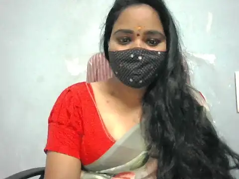 Snapshot of Rathi-priyaa chatting on 07.27.26 Rathi-priyaa online show from 07.27.26